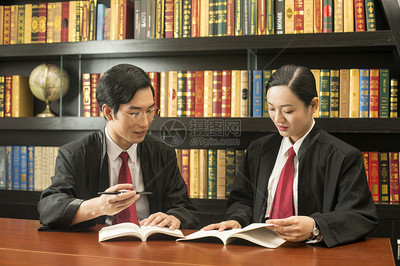 男女律師高清圖片下載-正版圖片500983744