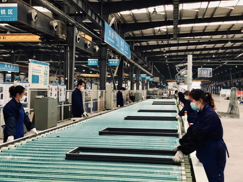 中建門窗引入業內首創的自動化門窗生產線